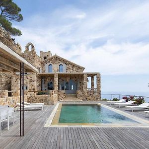 Villa Deluxe